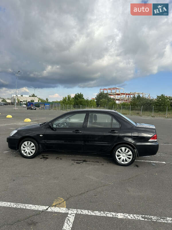 Седан Mitsubishi Lancer 2007 в Киеве