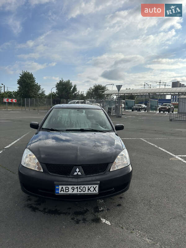 Седан Mitsubishi Lancer 2007 в Киеве