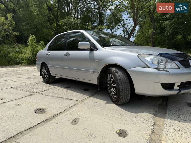 Седан Mitsubishi Lancer 2006 в Львове фото 6 Седан Mitsubishi Lancer 2006 в Львове
