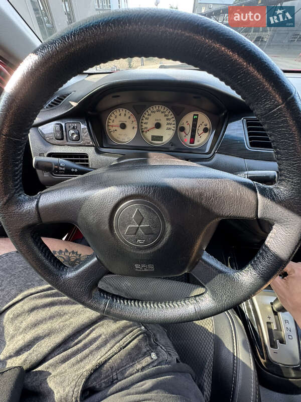Седан Mitsubishi Lancer 2004 в Одесі