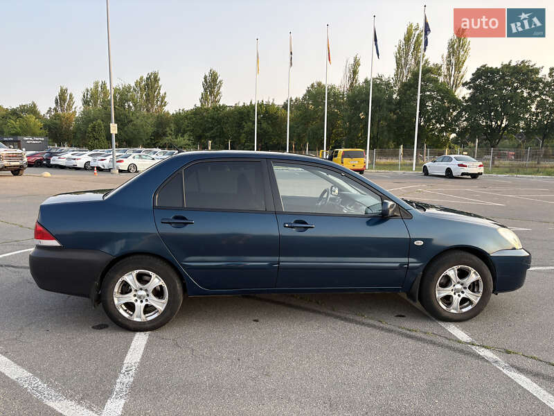 Седан Mitsubishi Lancer 2008 в Днепре
