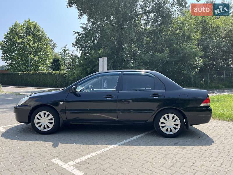 Седан Mitsubishi Lancer 2008 в Киеве