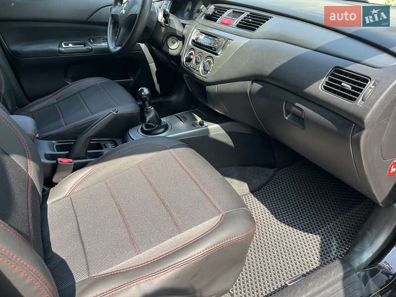 Седан Mitsubishi Lancer 2008 в Киеве