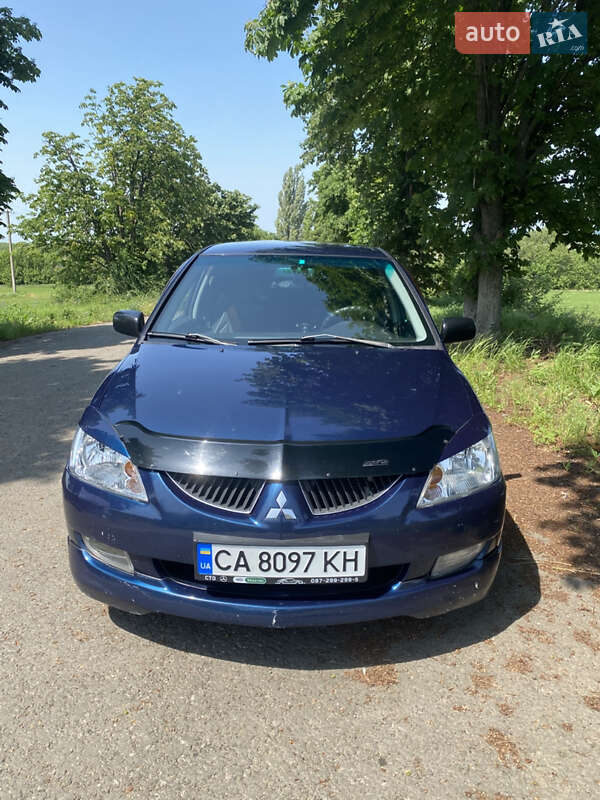 Седан Mitsubishi Lancer 2003 в Киеве