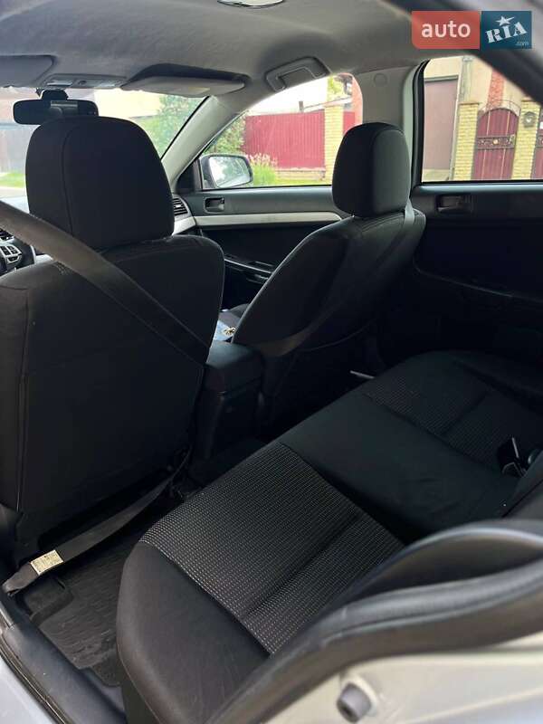 Хэтчбек Mitsubishi Lancer 2009 в Киеве