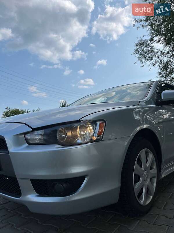 Хэтчбек Mitsubishi Lancer 2009 в Киеве