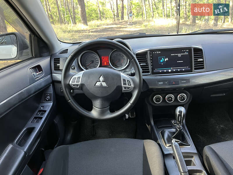 Седан Mitsubishi Lancer 2009 в Запоріжжі