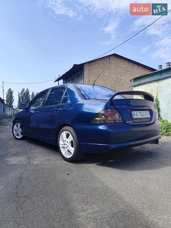 Седан Mitsubishi Lancer 2006 в Киеве