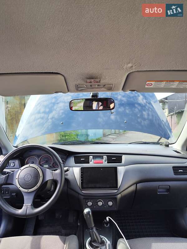 Седан Mitsubishi Lancer 2006 в Киеве