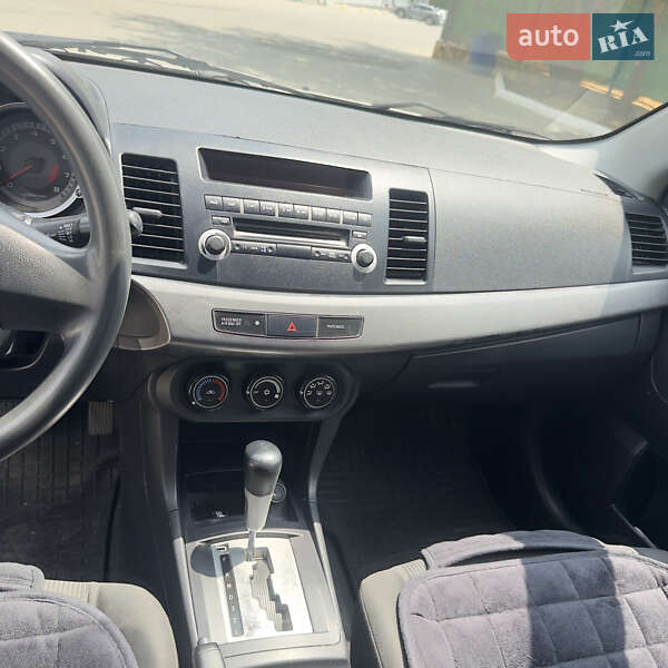 Седан Mitsubishi Lancer 2008 в Одессе
