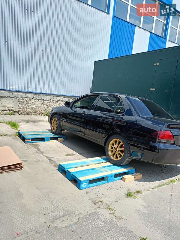 Седан Mitsubishi Lancer 2008 в Львові