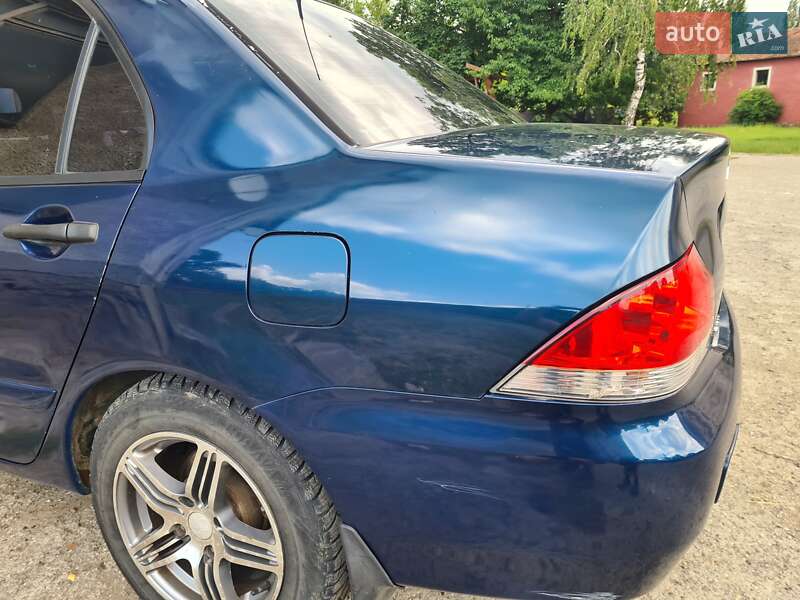 Седан Mitsubishi Lancer 2005 в Мукачево