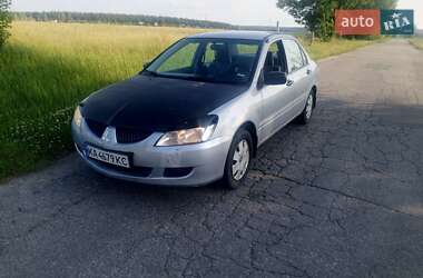 Седан Mitsubishi Lancer 2004 в Киеве