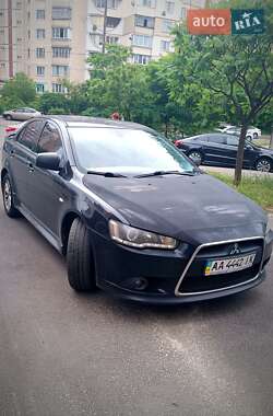 Седан Mitsubishi Lancer 2011 в Киеве