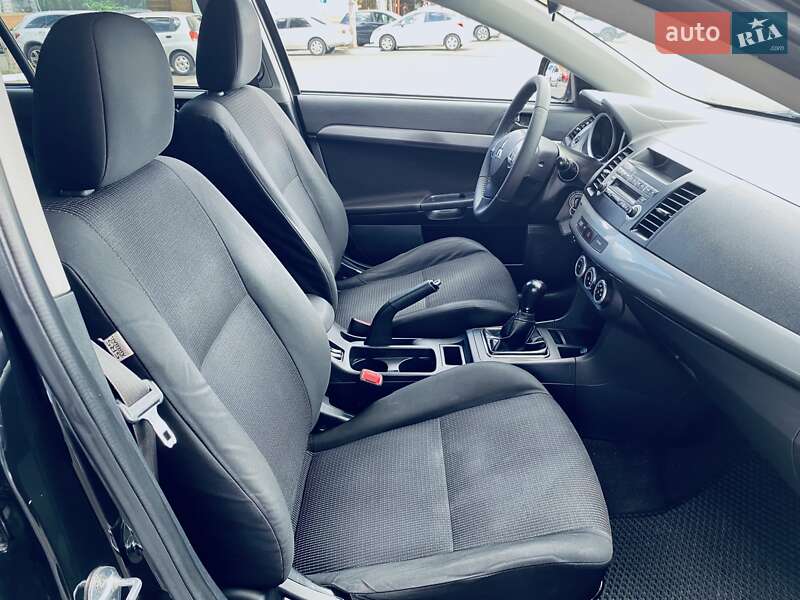 Седан Mitsubishi Lancer 2007 в Одессе