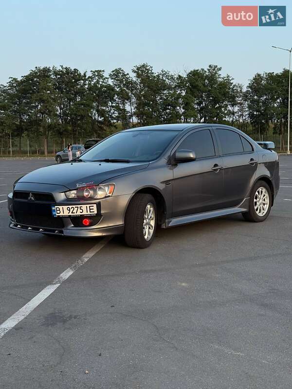 Седан Mitsubishi Lancer 2011 в Горишних Плавнях