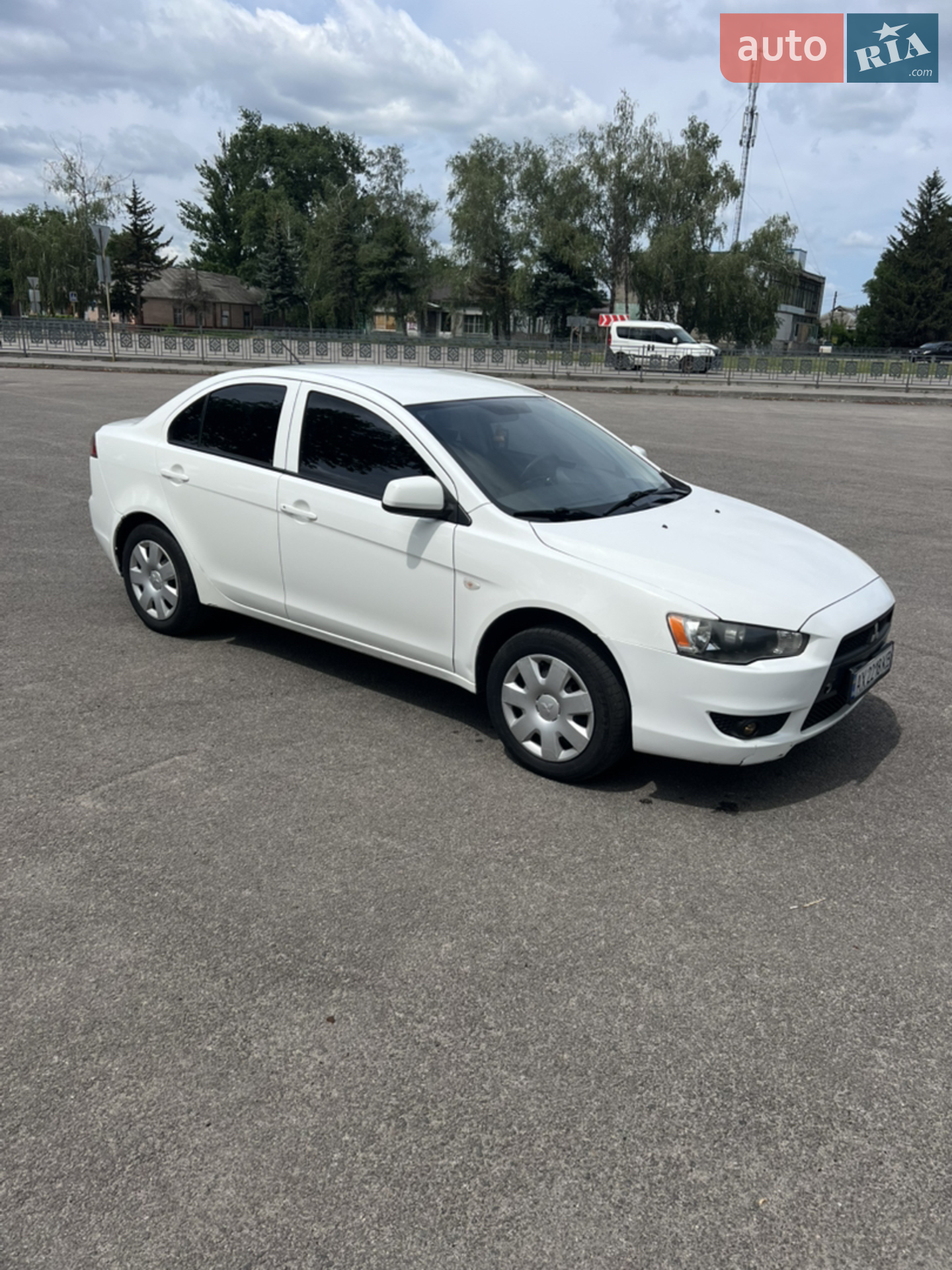 2011 Mitsubishi Lancer - мініатюра 2