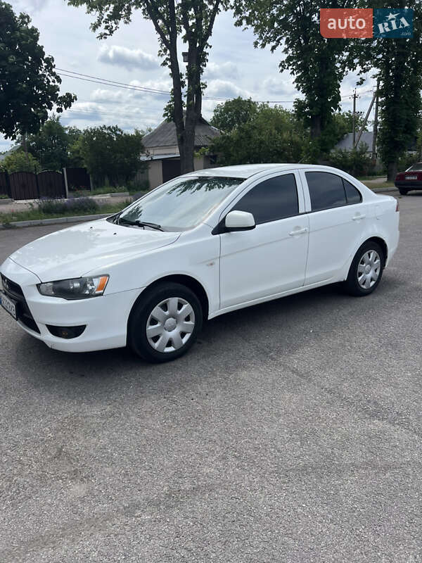 Седан Mitsubishi Lancer 2011 в Первомайске