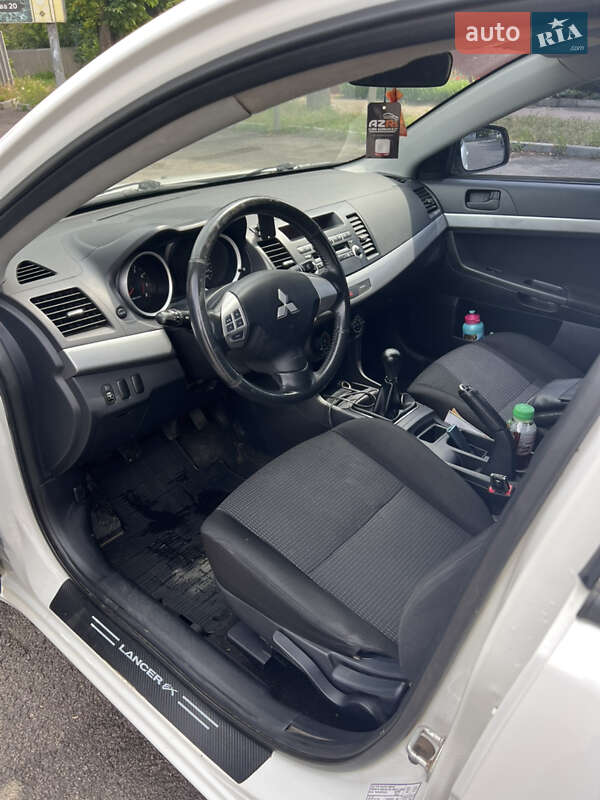Седан Mitsubishi Lancer 2011 в Первомайске