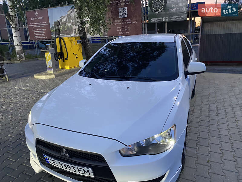 Седан Mitsubishi Lancer 2010 в Чернівцях