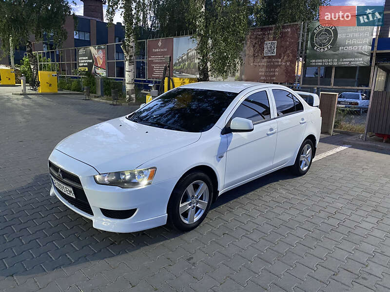Седан Mitsubishi Lancer 2010 в Чернівцях