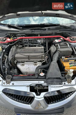 Седан Mitsubishi Lancer 2004 в 