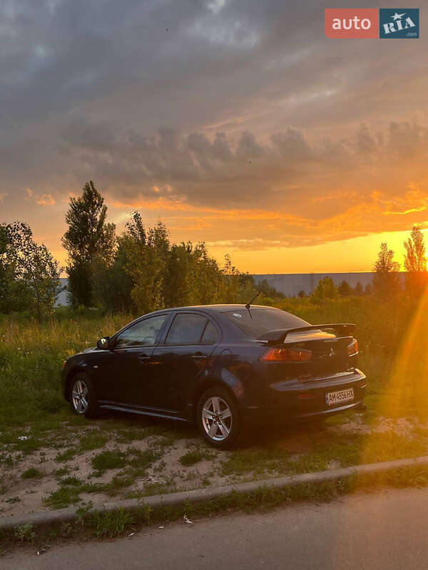 Седан Mitsubishi Lancer 2008 в Киеве