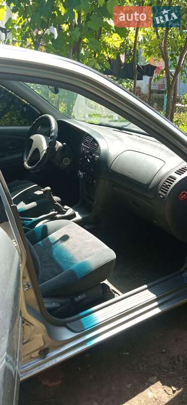 Седан Mitsubishi Lancer 1998 в Ширяево