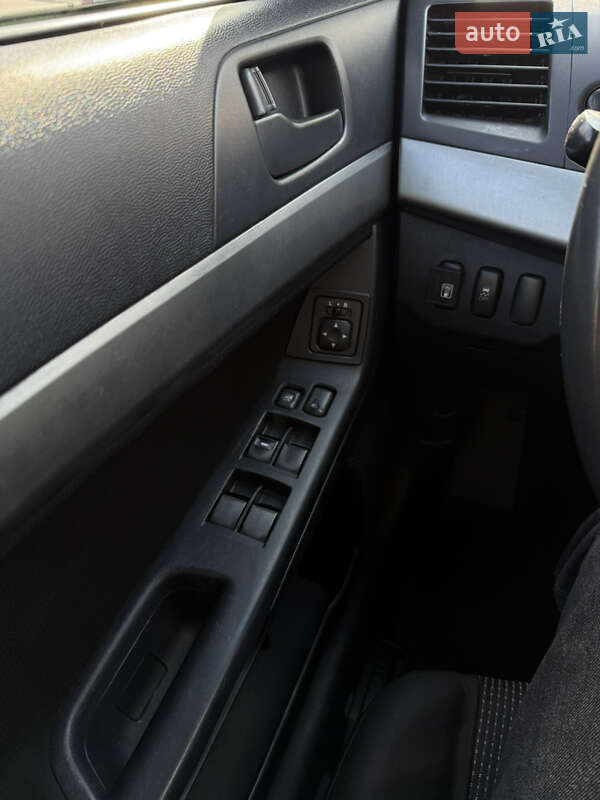 Седан Mitsubishi Lancer 2010 в Киеве