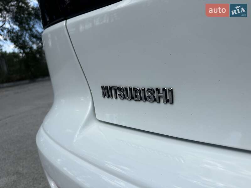 Седан Mitsubishi Lancer 2012 в Нетешине