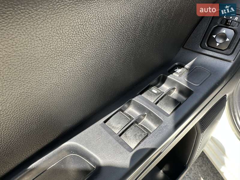 Седан Mitsubishi Lancer 2012 в Нетешине