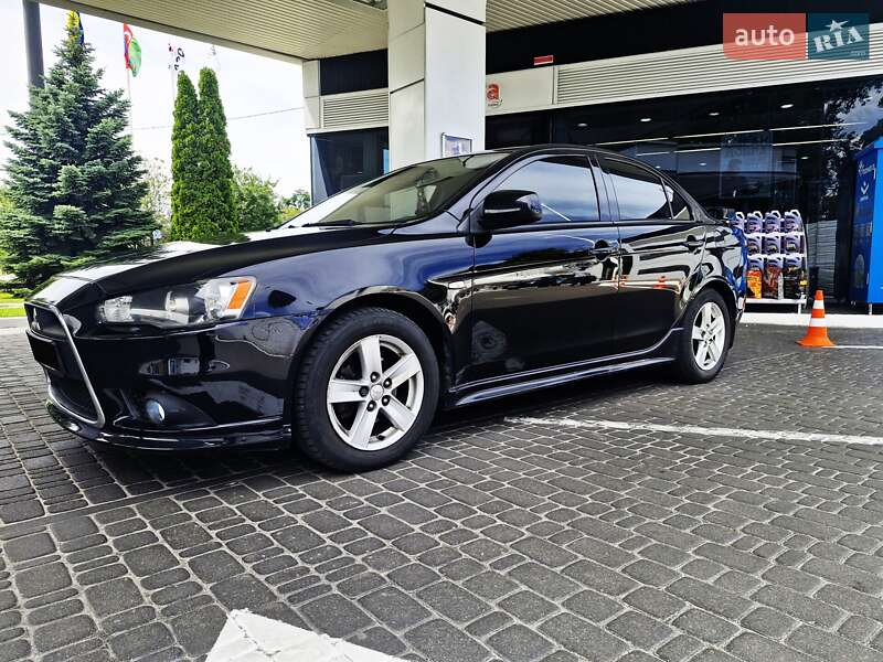 Седан Mitsubishi Lancer 2008 в Киеве