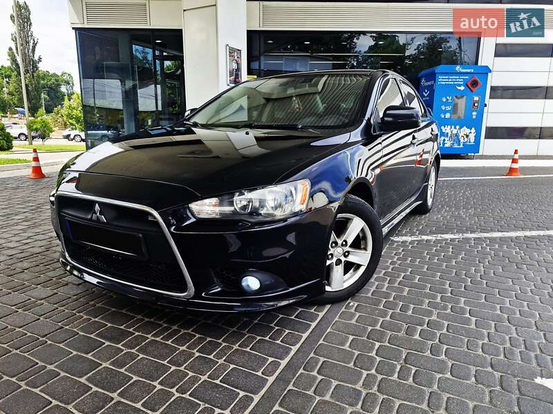 Седан Mitsubishi Lancer 2008 в Киеве