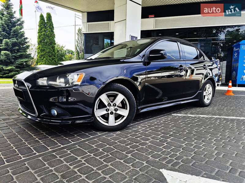 Седан Mitsubishi Lancer 2008 в Киеве