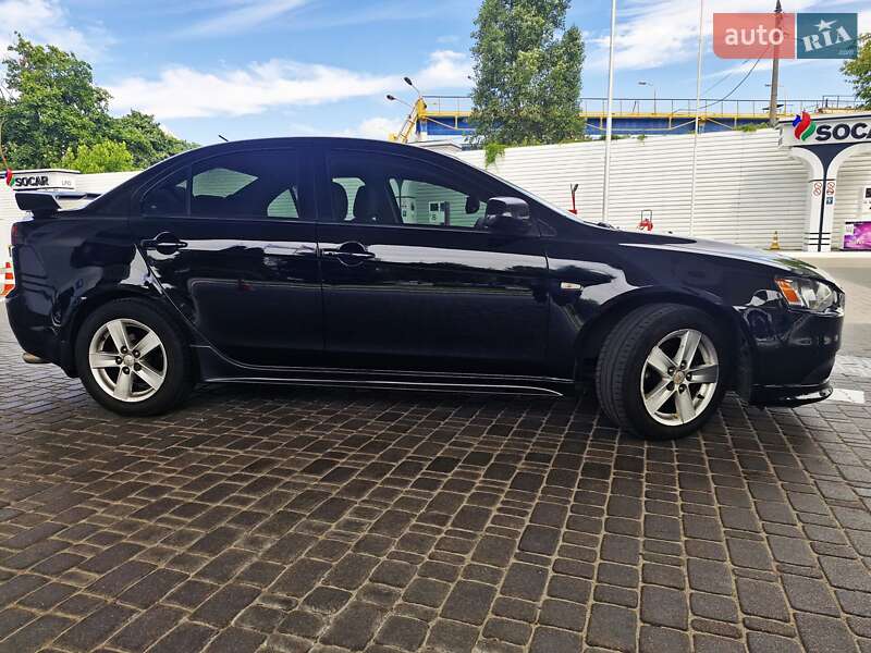 Седан Mitsubishi Lancer 2008 в Киеве