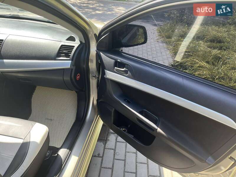 Седан Mitsubishi Lancer 2008 в Тальном