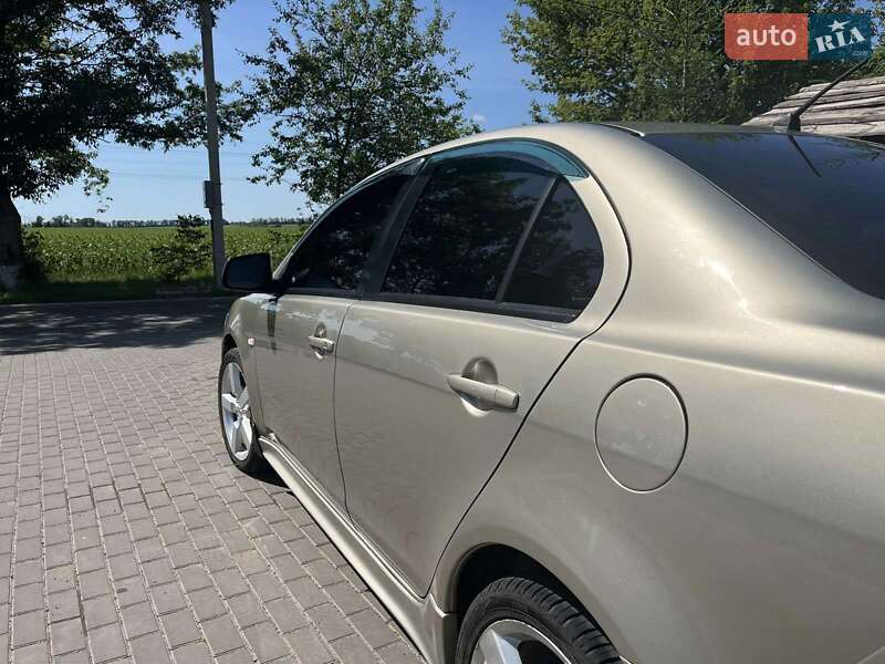 Седан Mitsubishi Lancer 2008 в Тальном