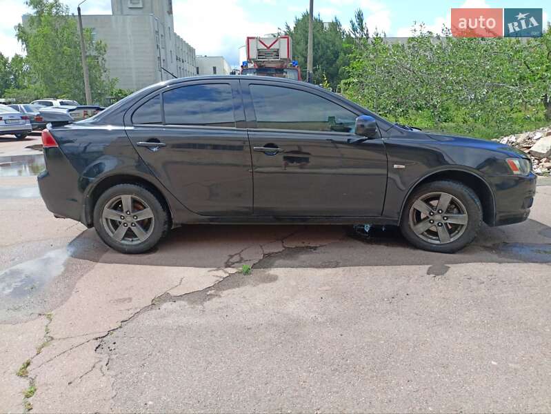 Седан Mitsubishi Lancer 2007 в Киеве