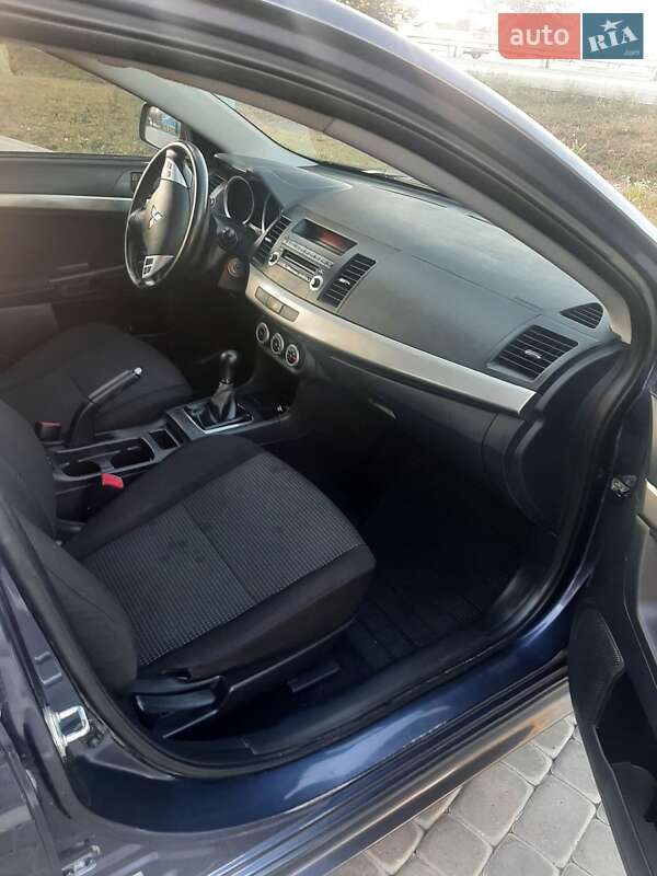 Седан Mitsubishi Lancer 2008 в Виннице