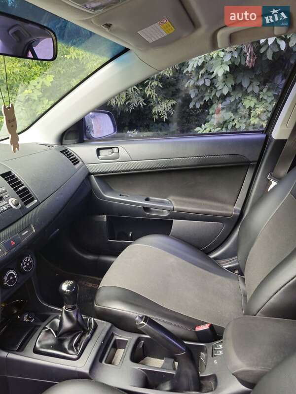 Седан Mitsubishi Lancer 2008 в Киеве