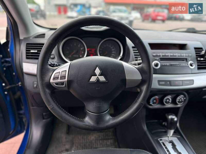 Седан Mitsubishi Lancer 2011 в Одессе