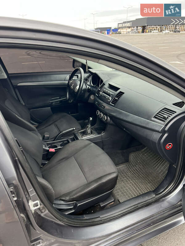 Седан Mitsubishi Lancer 2007 в Днепре