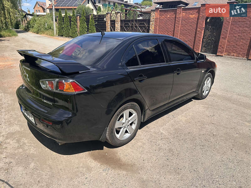 Седан Mitsubishi Lancer 2009 в Виннице