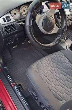 Седан Mitsubishi Lancer 2004 в 