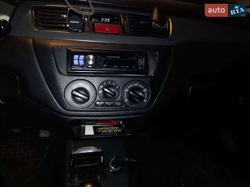 Седан Mitsubishi Lancer 2004 в Сумах