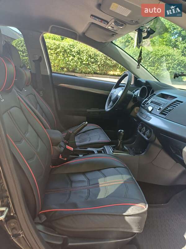 Седан Mitsubishi Lancer 2011 в Житомире