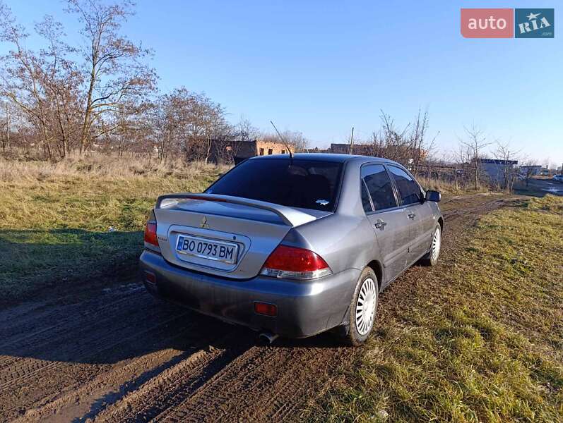 Седан Mitsubishi Lancer 2004 в Сокирянах