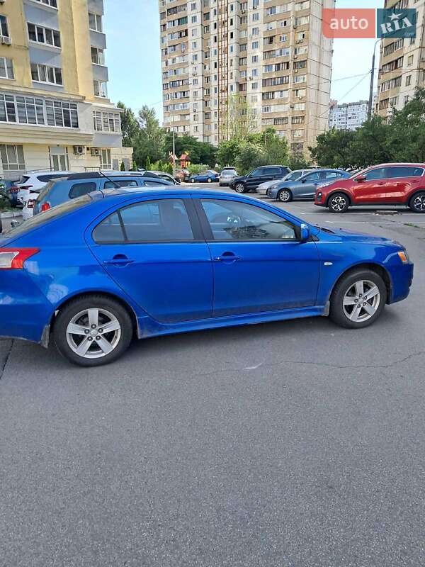 Хэтчбек Mitsubishi Lancer 2009 в Киеве