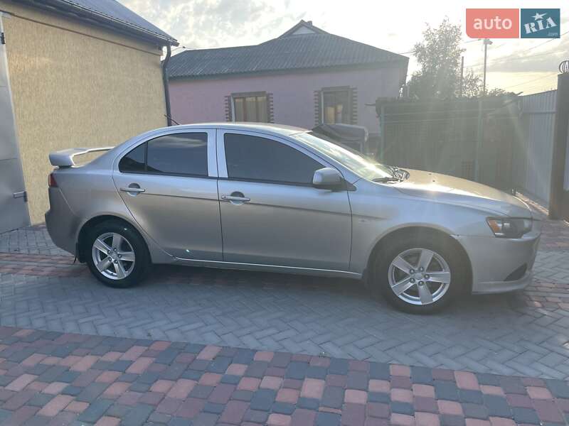 Седан Mitsubishi Lancer 2012 в Кобеляках