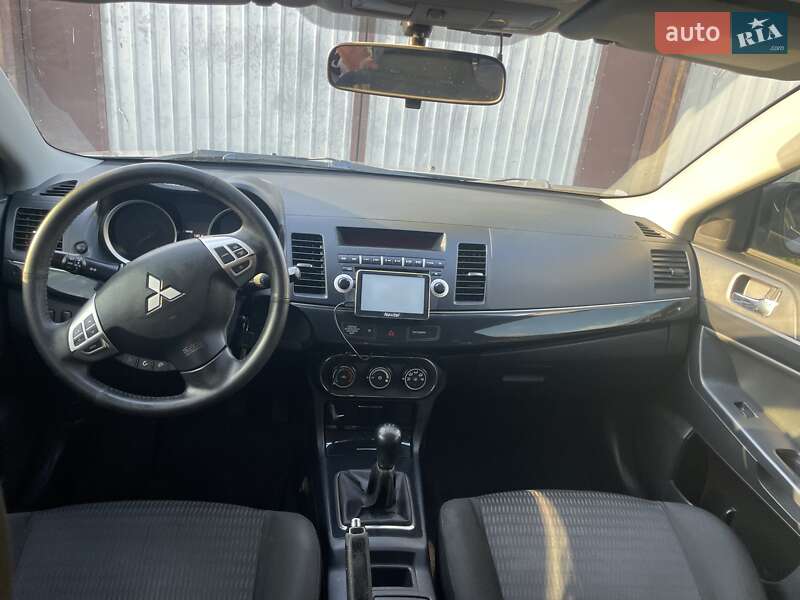 Седан Mitsubishi Lancer 2012 в Кобеляках